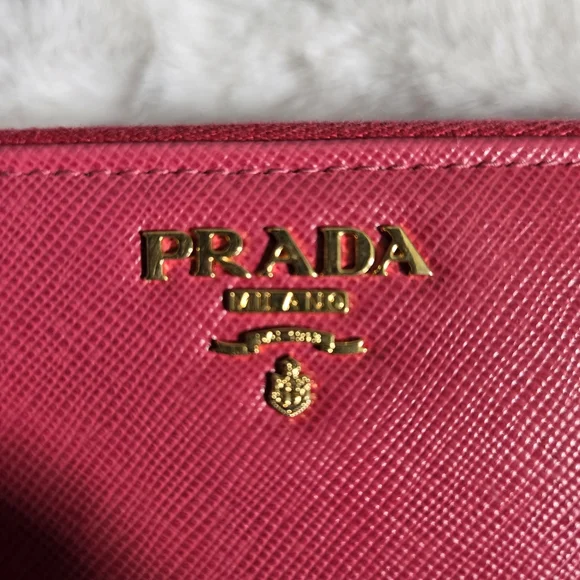 Prada Peonia Pink Zip Around Wallet w/Registration card & Original Box - EUC - Picture 10 of 16